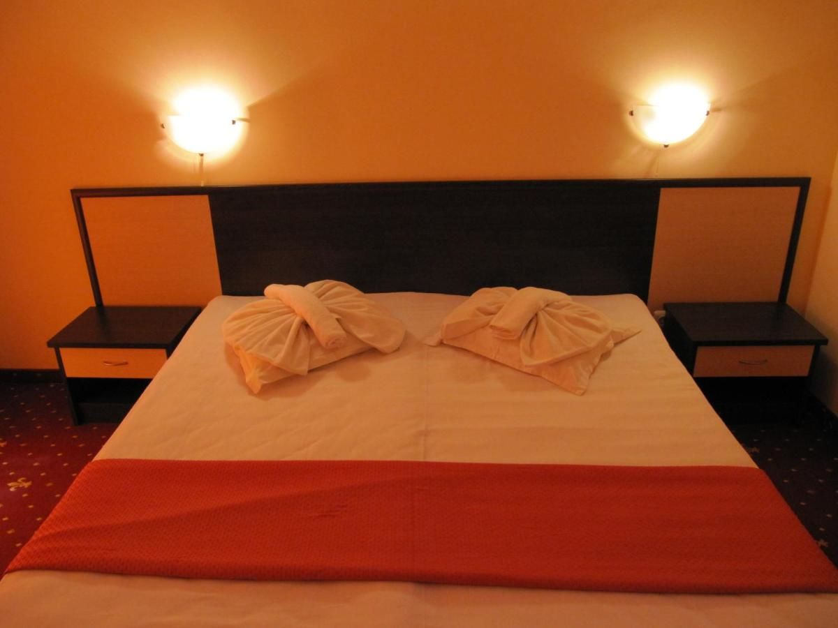Отель Maverick Hotel Солнечный Берег
