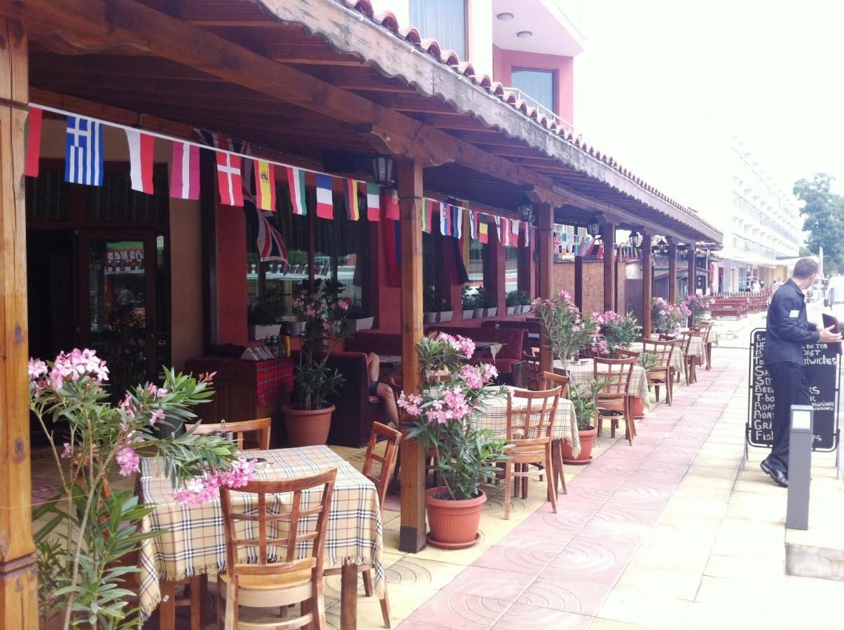 Отель Maverick Hotel Солнечный Берег-36