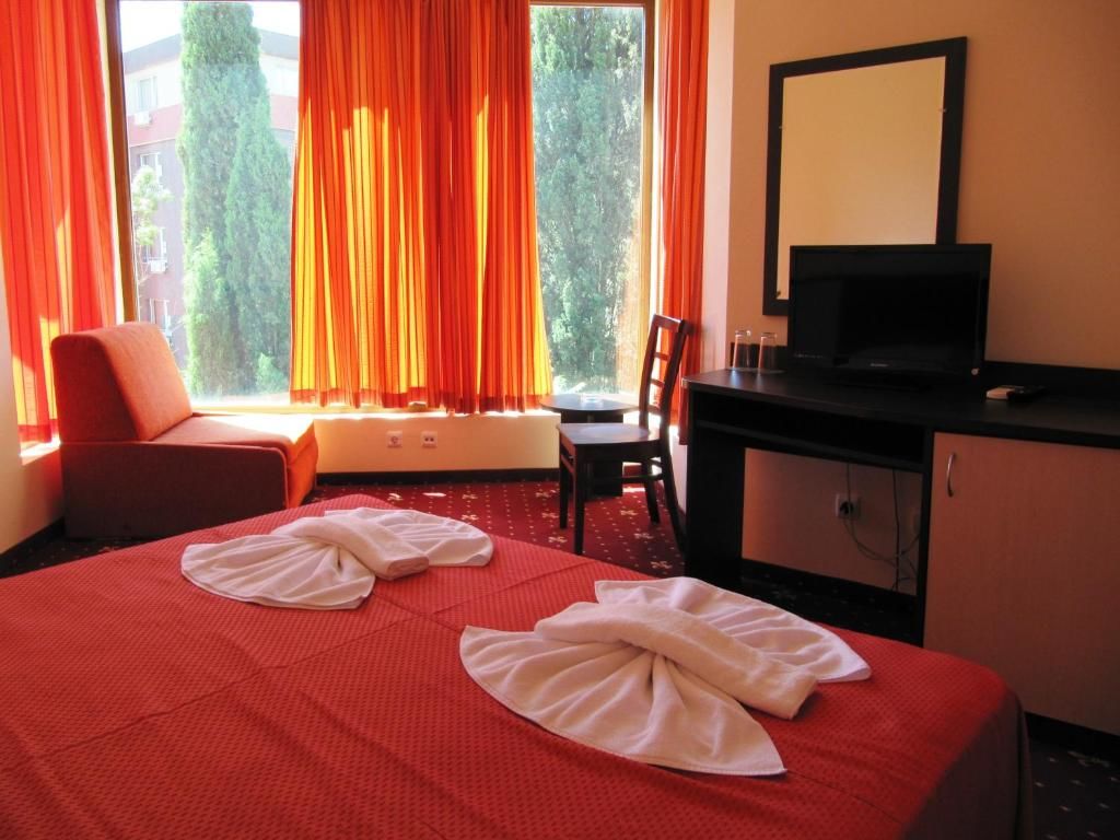 Отель Maverick Hotel Солнечный Берег