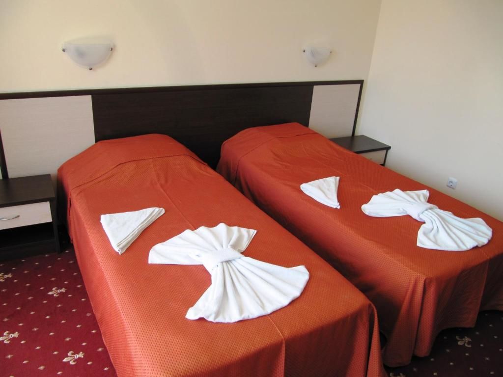 Отель Maverick Hotel Солнечный Берег