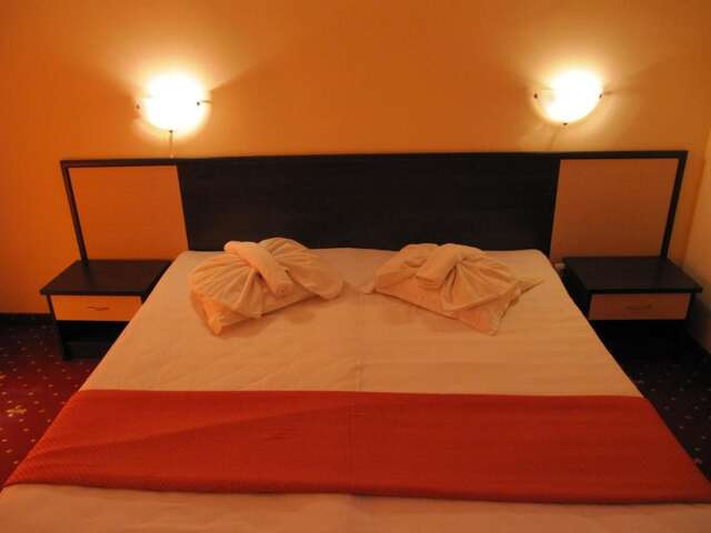Отель Maverick Hotel Солнечный Берег-12