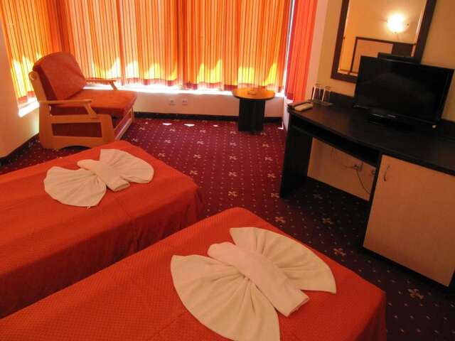 Отель Maverick Hotel Солнечный Берег-11